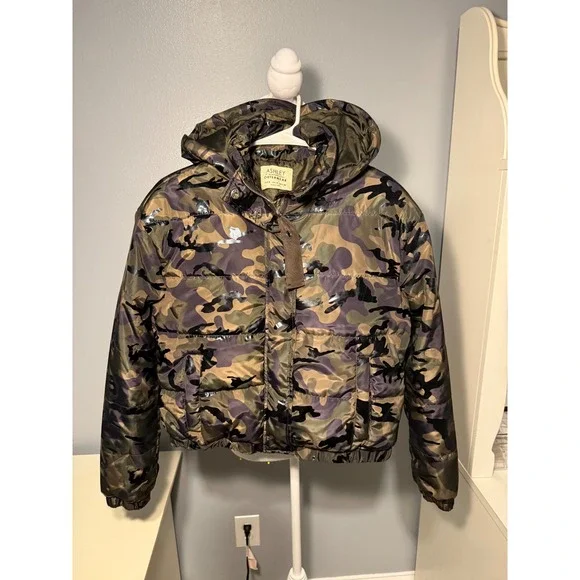 ASHLEY BY 26 INTERNATIONAL Outerwear Camouflage Puffer Jacket Hooded Size S - Picture 1 of 9